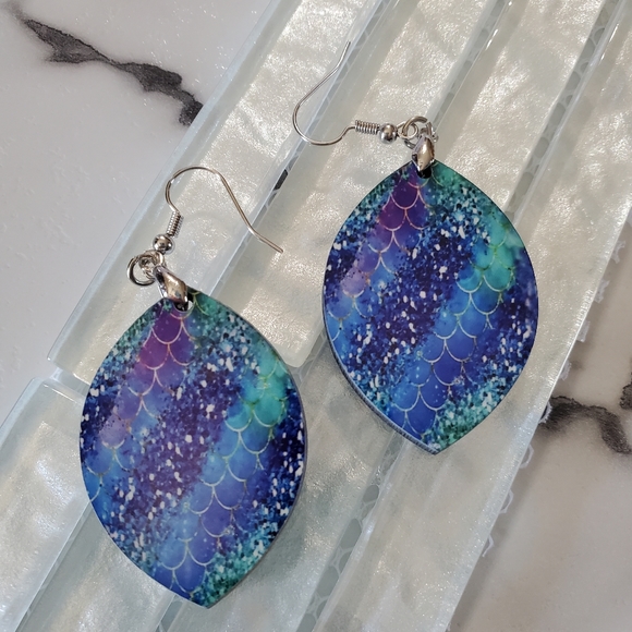 Mermaid Scales Earrings - Picture 4 of 7